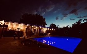 Private Backyard Oasis! Hot Tub & Salt Water Pool!